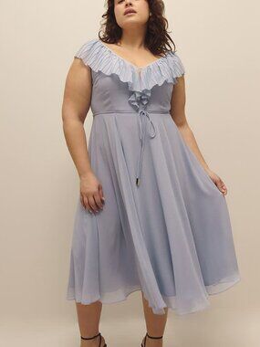 (NWT) Addition Elle - blue/grey Ruffled Sleeveless V-Neck Midi Dress (Size 14)
